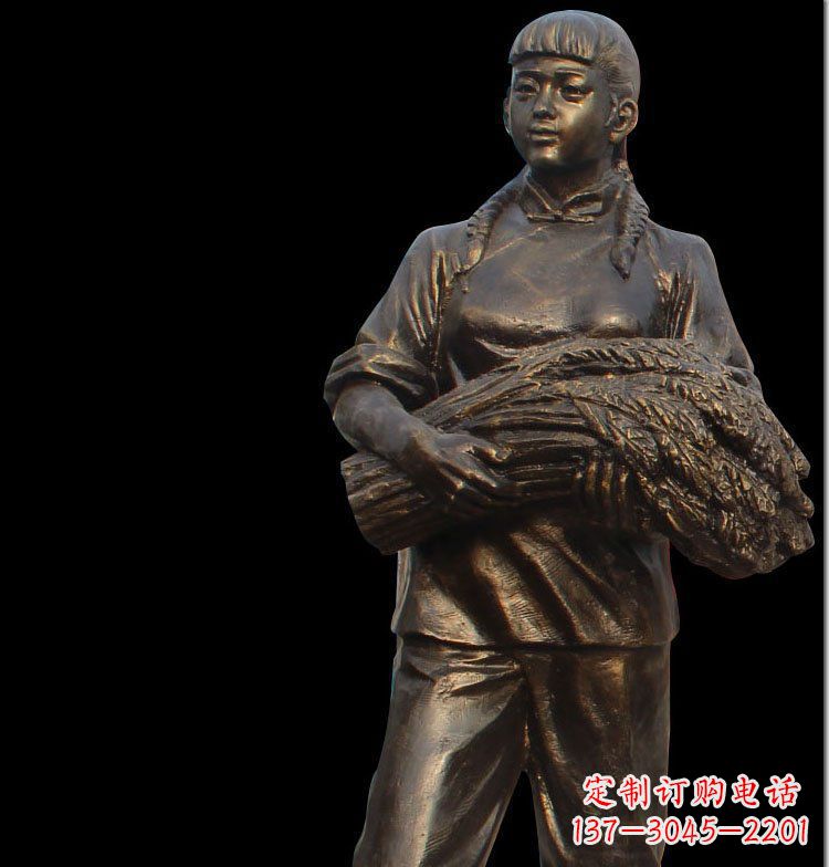 甘肃抱着稻谷的女人农场人物铜雕