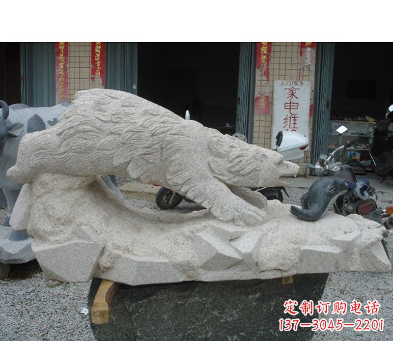 甘肃北极熊精灵精致细腻的雕塑装饰