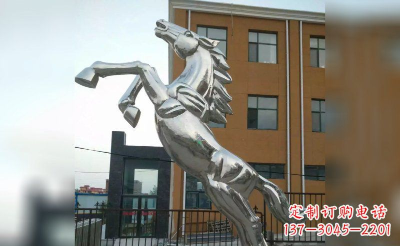 甘肃驰骋草原,唯美马雕