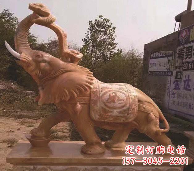 甘肃大象雕塑鼻卷如意