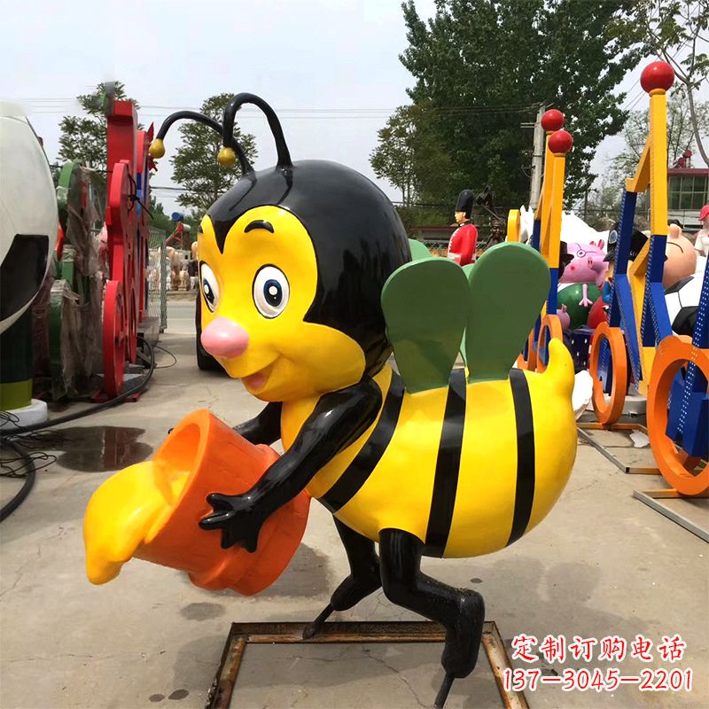 甘肃玻璃钢采蜜的蜜蜂雕塑