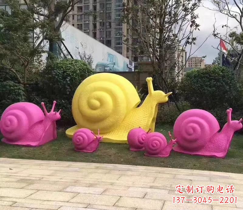 甘肃玻璃钢彩绘蜗牛雕塑