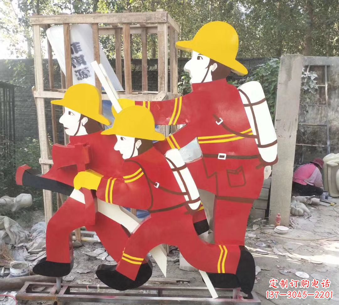 甘肃玻璃钢消防员雕塑——精致的园林景观装饰