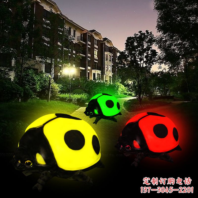 甘肃玻璃钢发光七星瓢虫雕塑璀璨夺目的夜景
