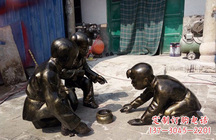 甘肃精美玻璃钢仿铜斗蛐蛐儿童雕塑