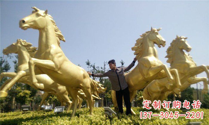 甘肃高雅而古典的玻璃钢马雕塑