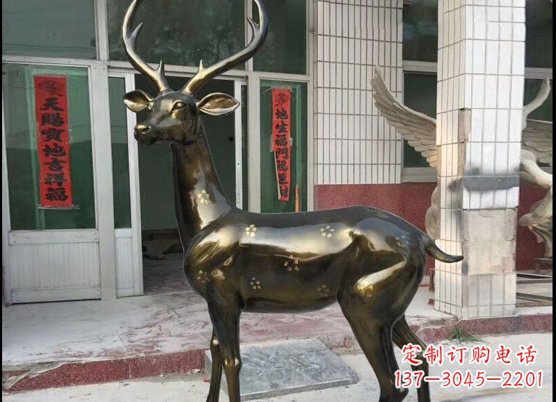 甘肃玻璃钢梅花鹿雕塑精美的艺术瑰宝