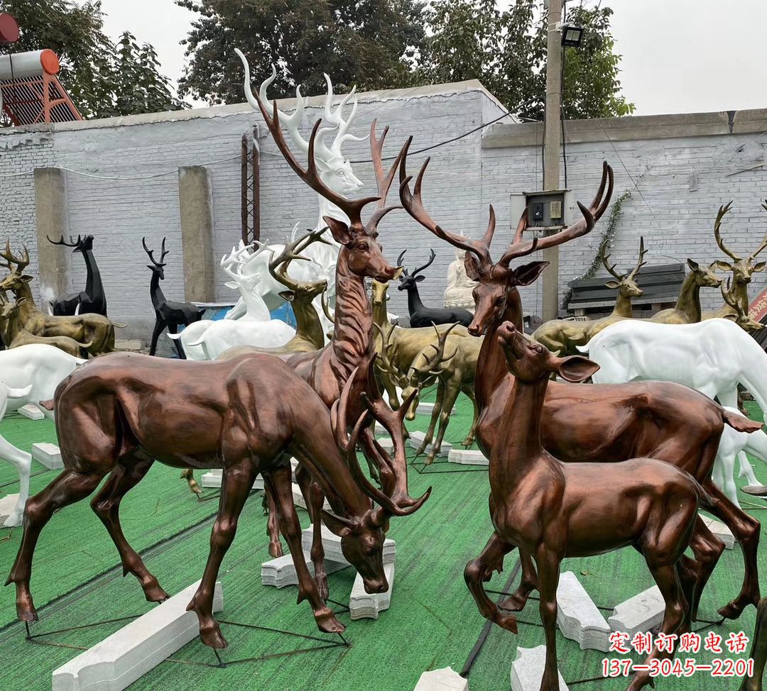 甘肃玻璃钢仿铜群鹿雕塑——精美动物雕塑装点公园
