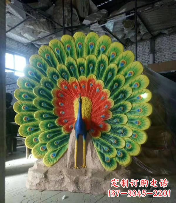 甘肃玻璃钢制作的孔雀雕塑
