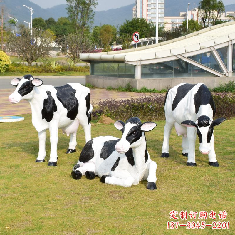 甘肃玻璃钢奶牛雕塑给环境带来美丽