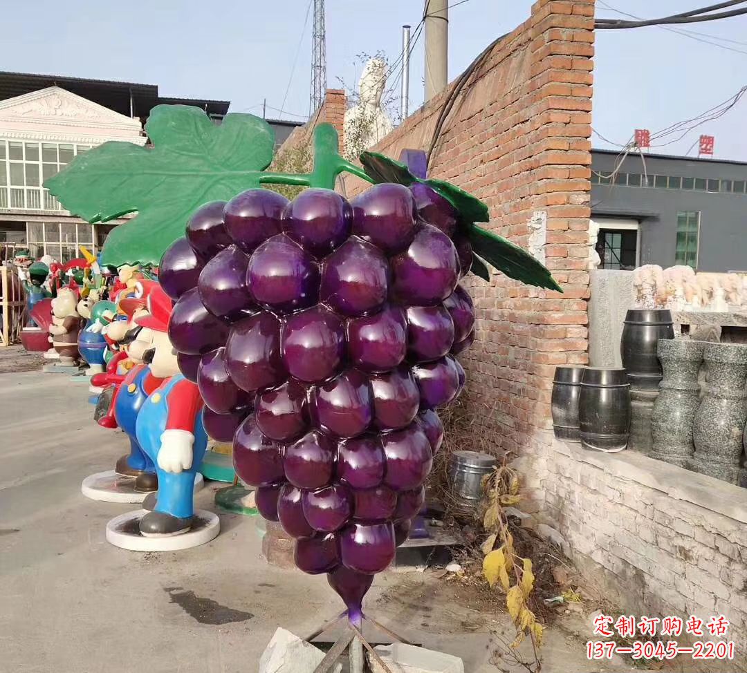 甘肃仿真玻璃钢葡萄雕塑