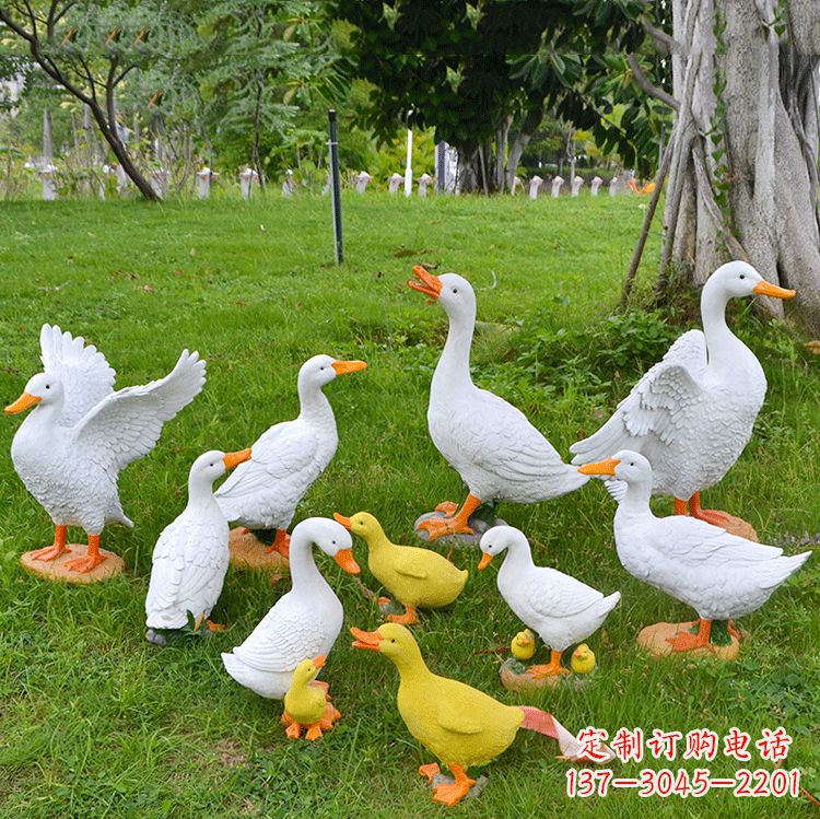 甘肃玻璃钢仿真动物雕塑——漫步田园风情