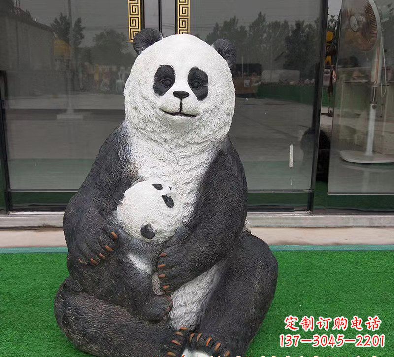 甘肃玻璃钢制熊猫雕塑——传承中华文化精髓
