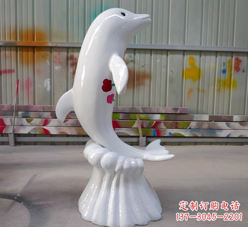 甘肃海豚的魅力玻璃钢海豚雕塑