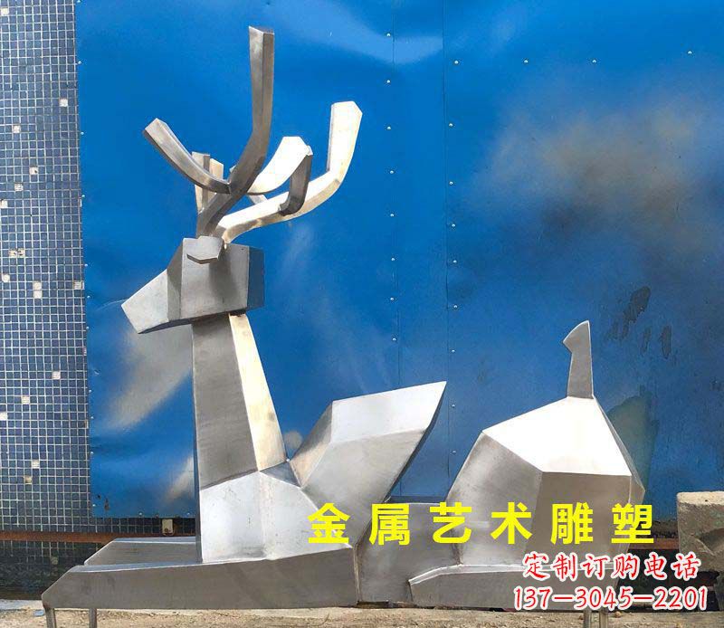 甘肃不锈钢别墅几何鹿雕塑——别出心裁的艺术灵感