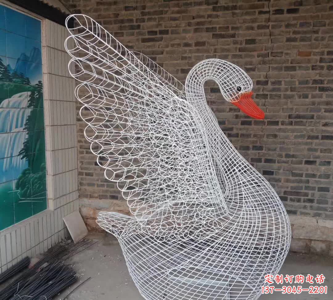甘肃不锈钢制天鹅雕塑象征着和谐与美好