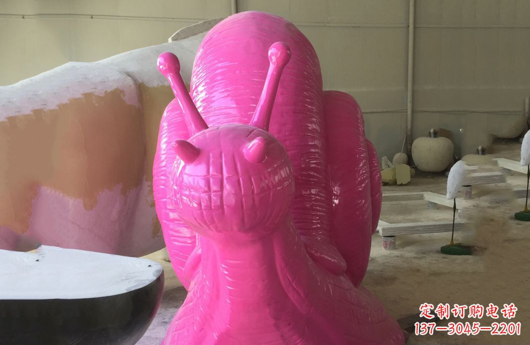 甘肃不锈钢彩绘蜗牛雕塑给公园景观增添点缀
