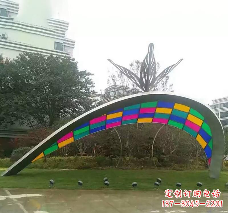甘肃不锈钢彩色拼接拱门雕塑