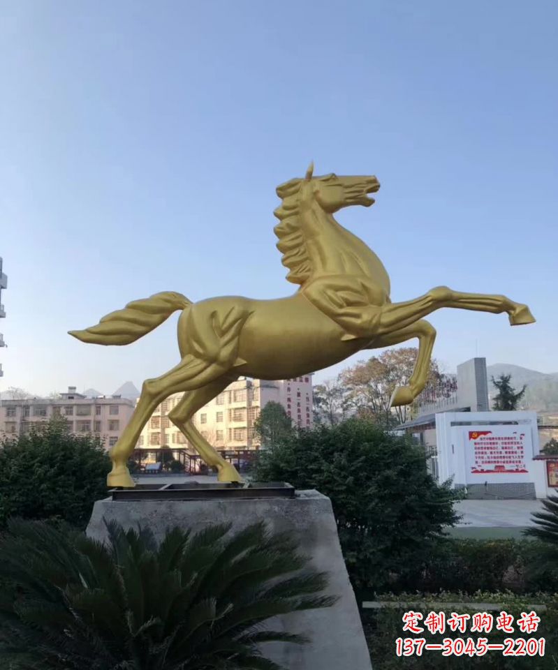 甘肃不锈钢城市广场的马雕塑——一个给城市带来新鲜感的艺术作品