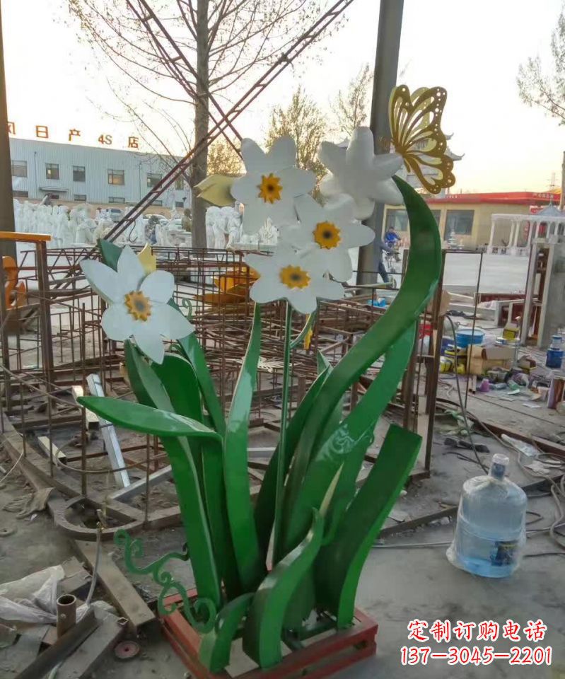 甘肃不锈钢之美——紫荆花雕塑