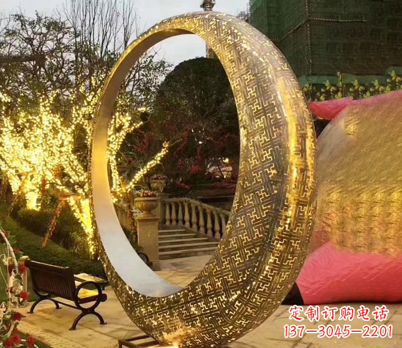 甘肃不锈钢发光月亮雕塑艺术与科技的结合