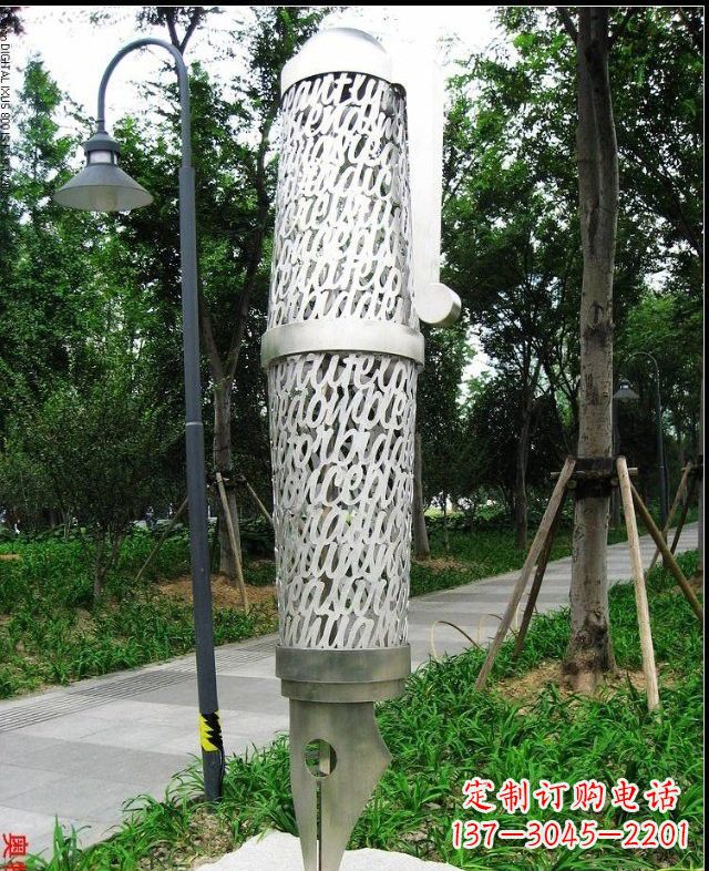 甘肃不锈钢钢笔雕塑艺术与科技的完美结合