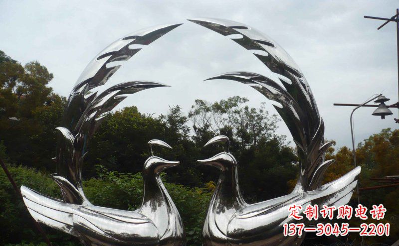 甘肃不锈钢制作的孔雀雕塑