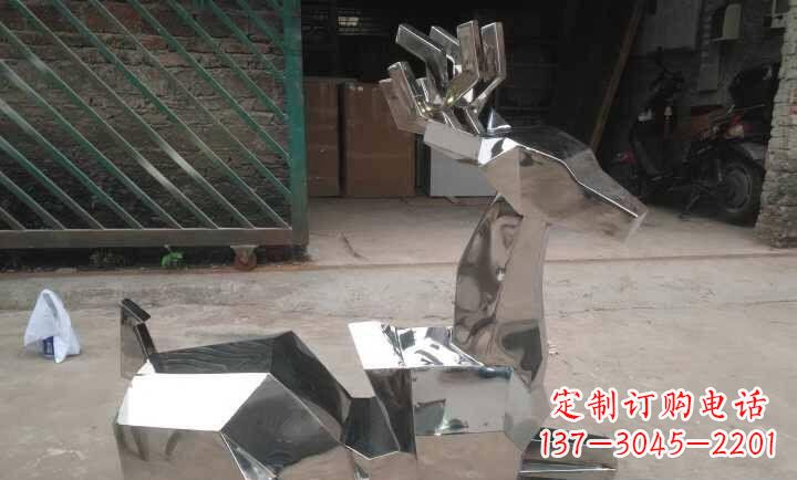 甘肃不锈钢鹿雕塑艺术之美