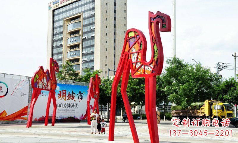 甘肃不锈钢大型骆驼雕塑