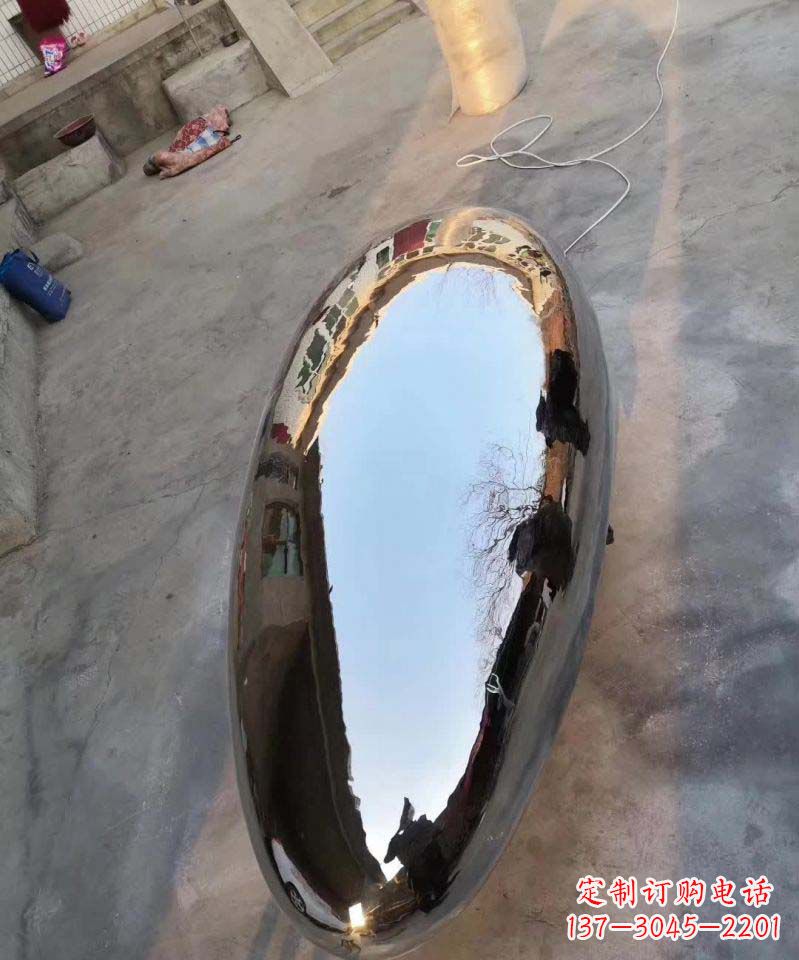甘肃不锈钢水滴雕塑一种美观耐用的艺术品