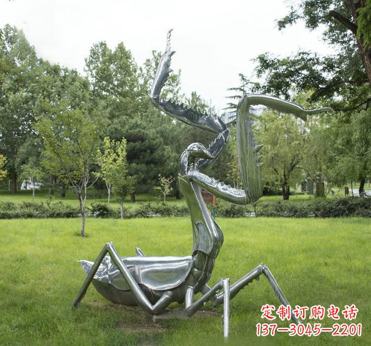 甘肃不锈钢螳螂雕塑精雕细琢的艺术瑰宝
