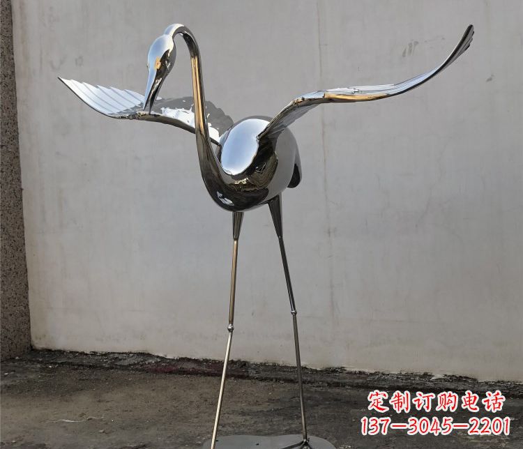 甘肃不锈钢锻造的丹顶鹤雕塑