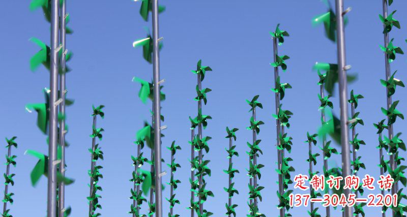 甘肃螺旋风车给广场景观带来的旋转欢乐