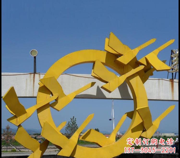 甘肃不锈钢大雁雕塑点缀公园美景