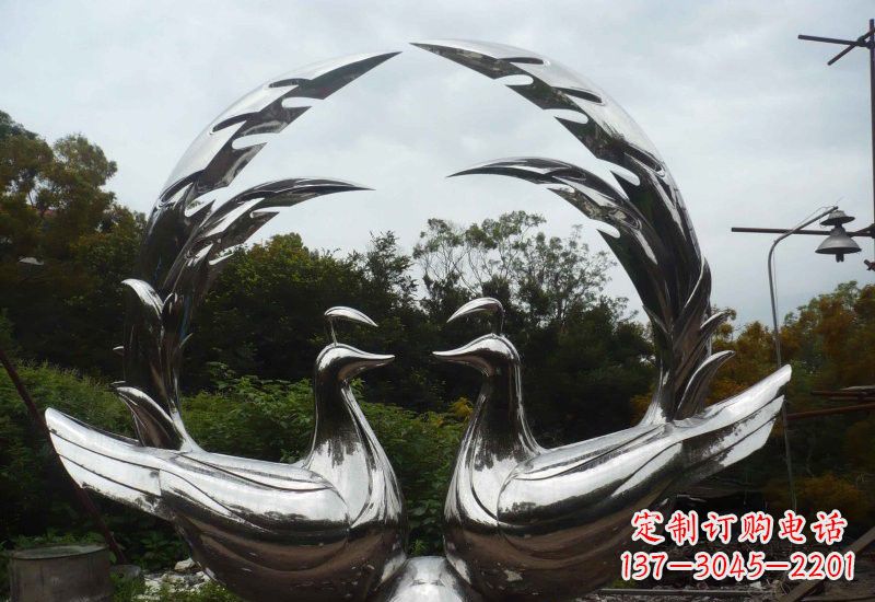 甘肃不锈钢孔雀雕塑精致美丽的艺术品