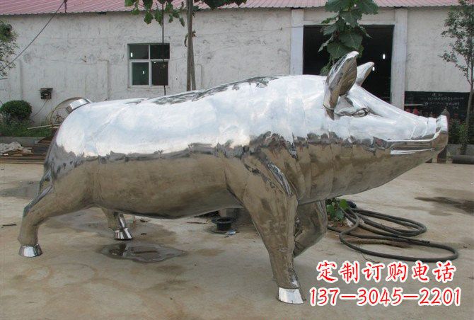 甘肃不锈钢公园动物猪雕塑精美雕塑展现完美美学