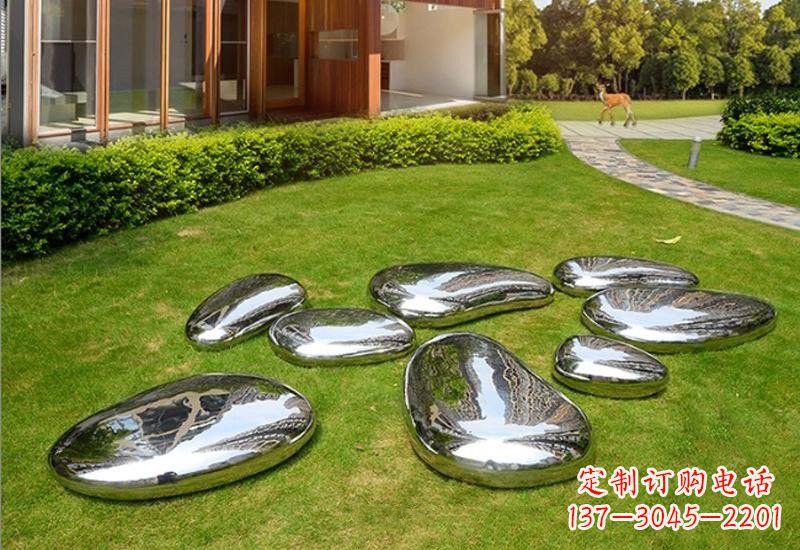 甘肃不锈钢公园的鹅卵石雕塑