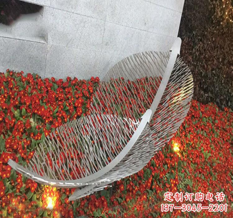 甘肃不锈钢公园镂空树叶雕塑——精致艺术品