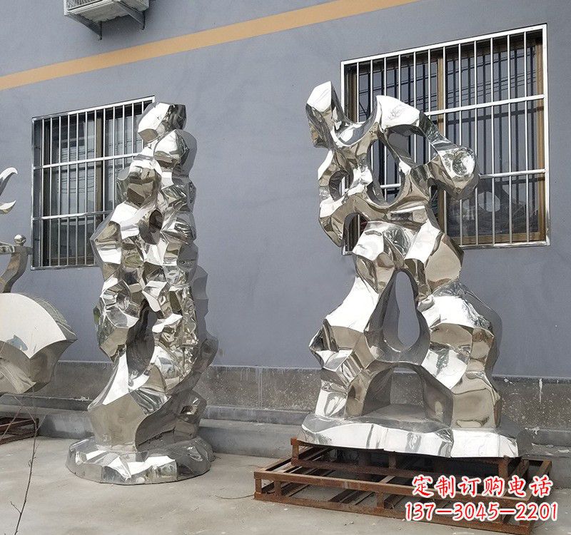 甘肃太湖石雕塑精美的艺术品
