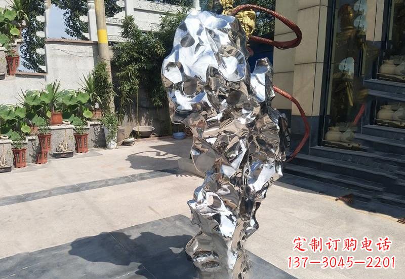 甘肃太湖石雕塑传承中华文化精髓