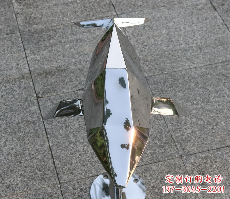 甘肃海豚雕塑令不锈钢广场更加灿烂
