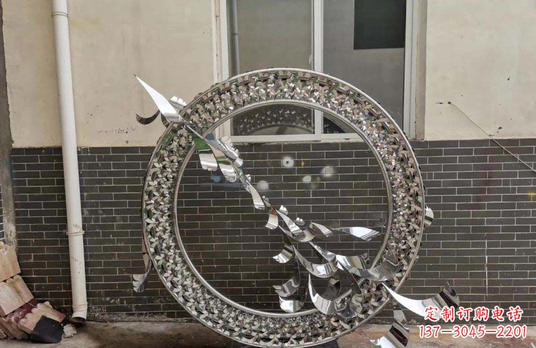 甘肃“不锈钢广场飞鸽圆环雕塑”精美的艺术品