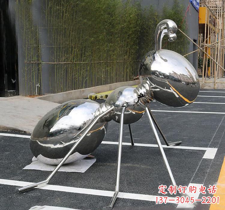 甘肃不锈钢蚂蚁雕塑——象征力量与智慧
