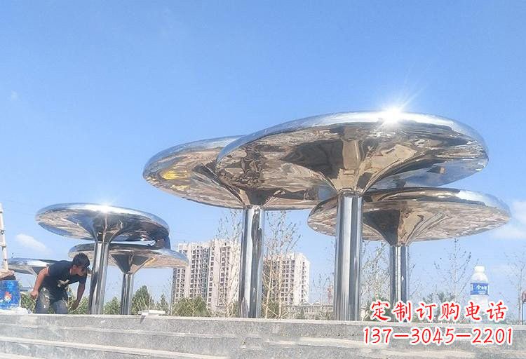 甘肃不锈钢广场凉亭雕塑——精美雕塑点缀美丽环境