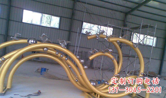 甘肃海鸥景观以不锈钢雕塑点亮海岸