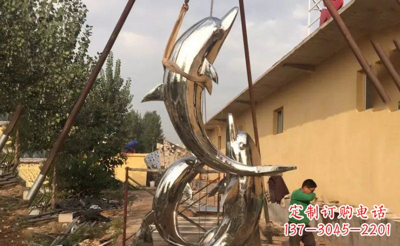 甘肃不锈钢海豚雕塑美丽而又神秘