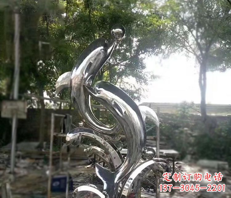 甘肃不锈钢海豚顶球雕塑