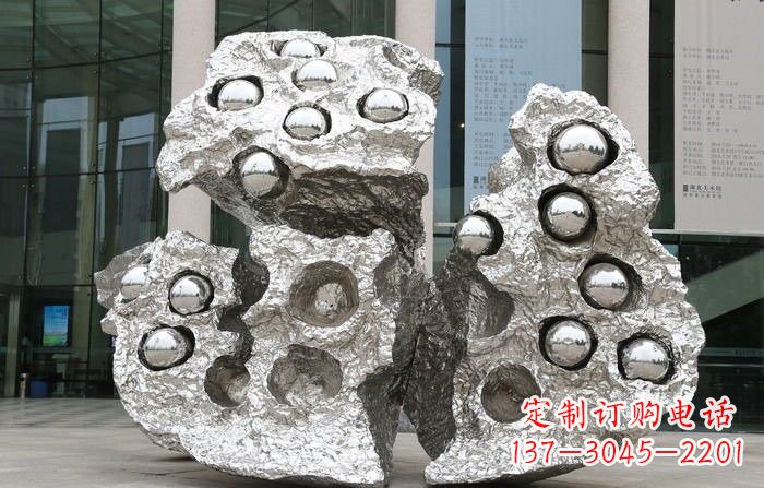 甘肃不锈钢莲蓬雕塑——传承古老文化的艺术瑰宝