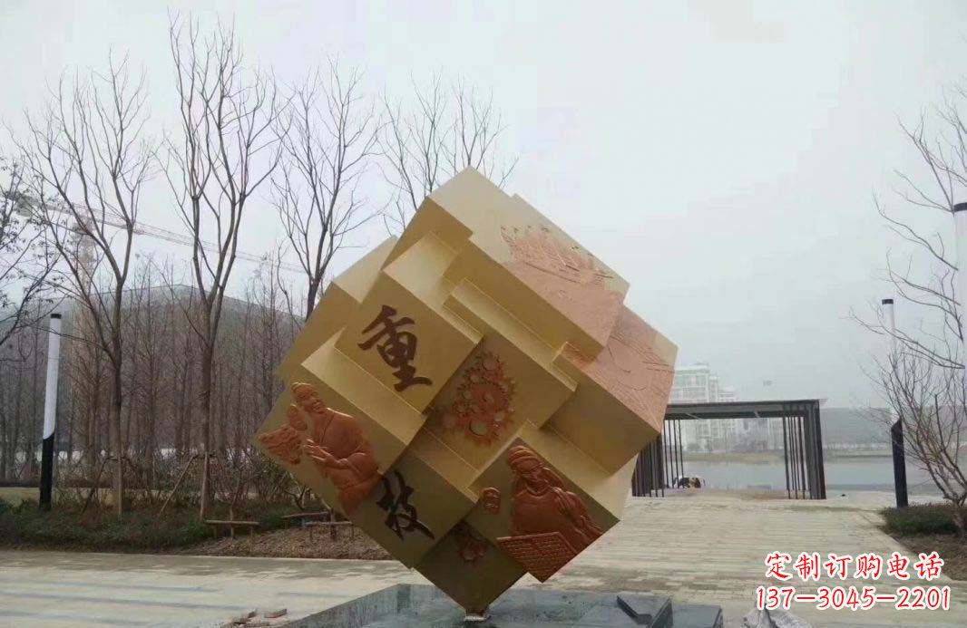 甘肃不锈钢魔方雕塑给景观增添丰富多彩