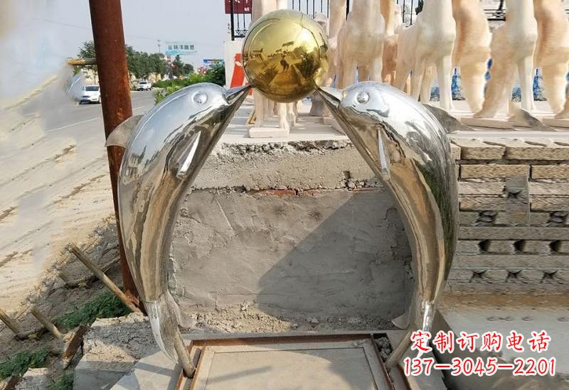 甘肃不锈钢海豚顶球雕塑